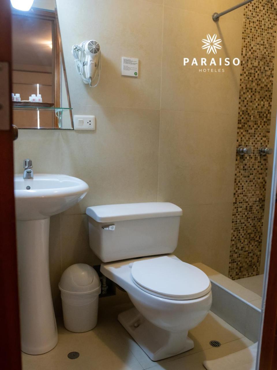 Hoteles Paraiso Trujillo Extérieur photo
